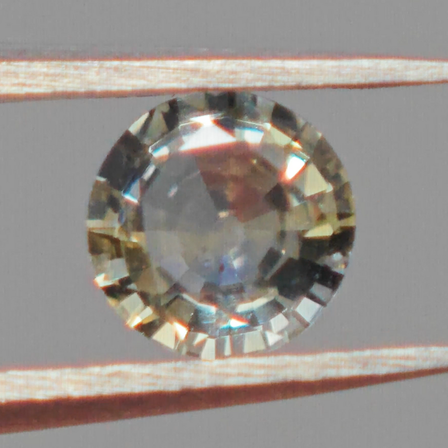 Bicolor Sapphire 0.39ct