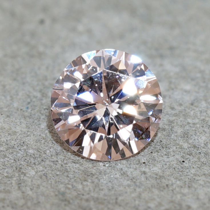 18 Light Pink Diamond 0.050ct 2.44mm