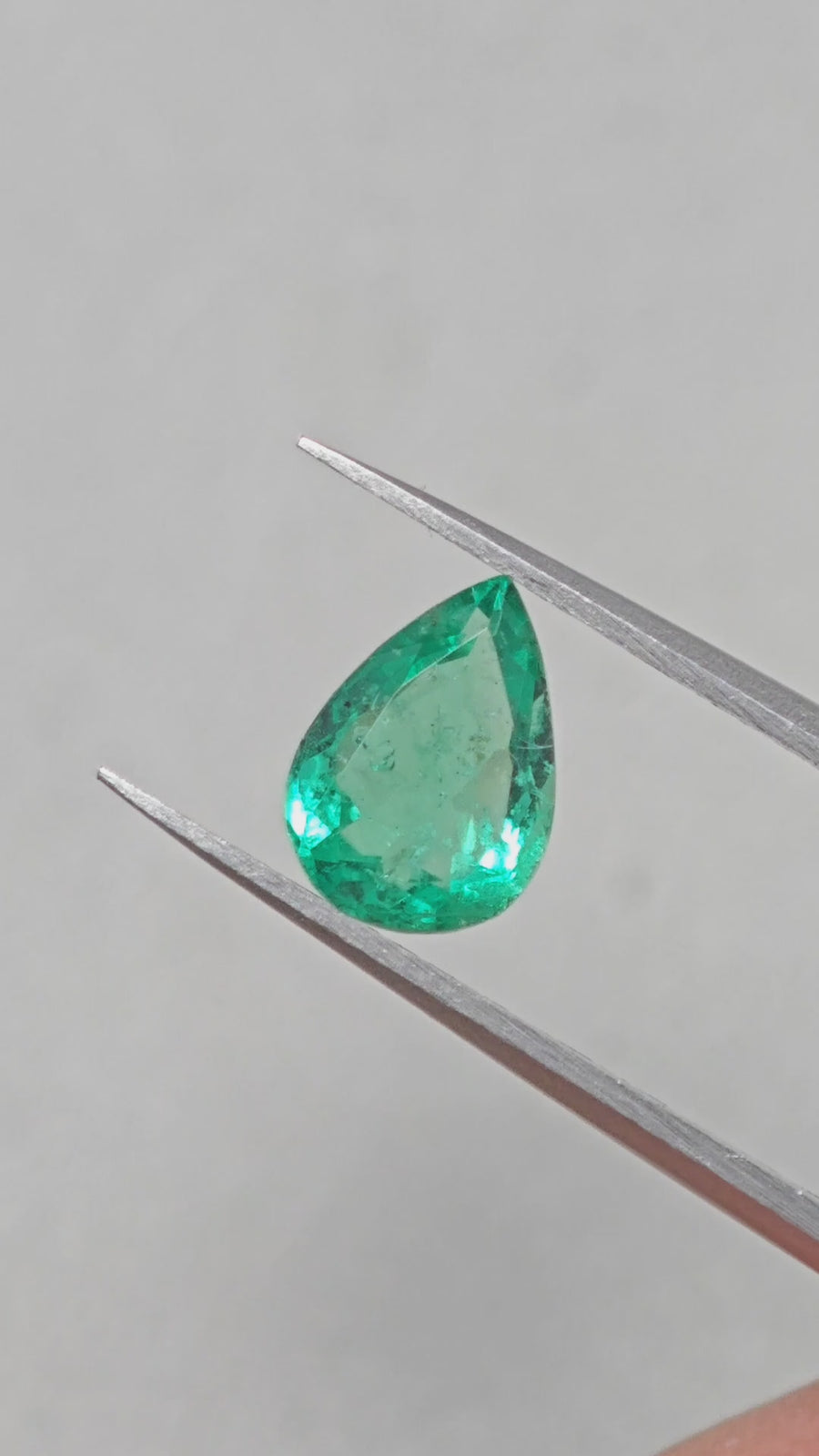 ★Live250628LIVE58 emerald0.92ct