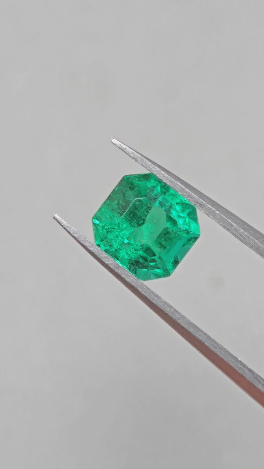 ★Live250628LIVE59 emerald 0.76ct