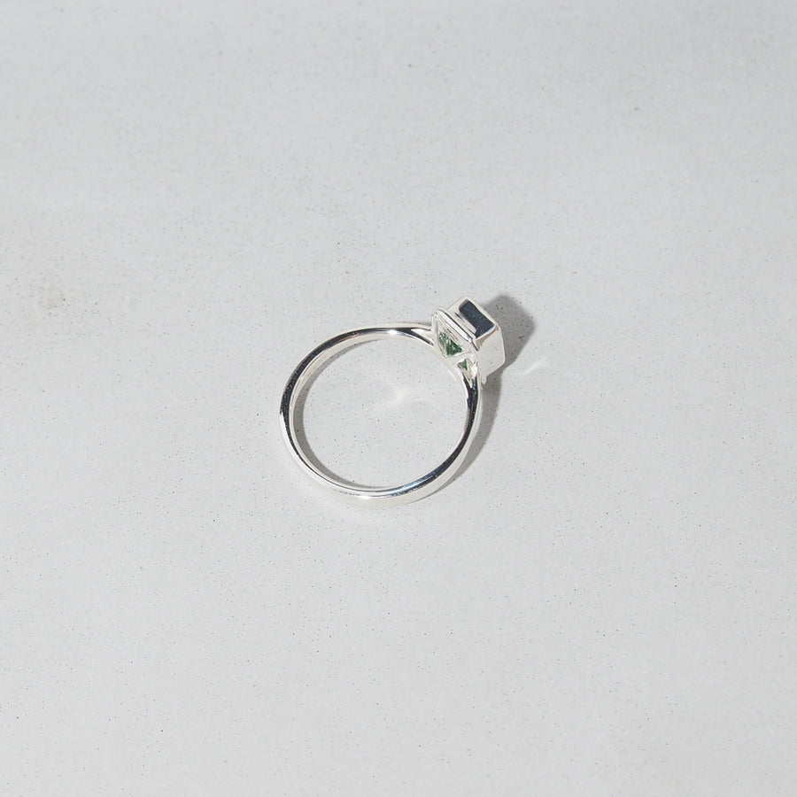 【エメラルド 0.87ct/コロンビア産】Silver925×ロジウムコーティングリング